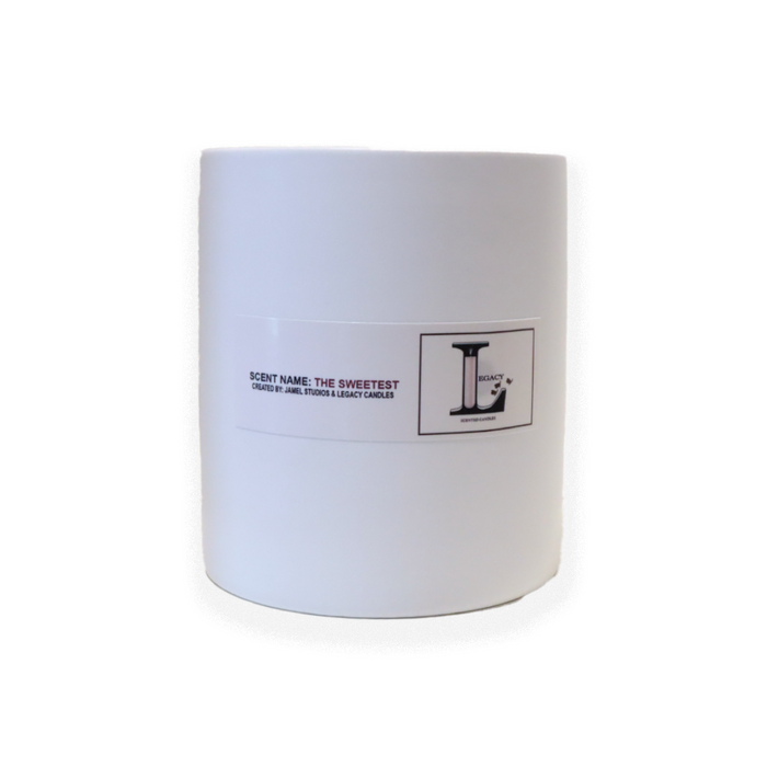 THE SWEETEST SCENTED CANDLE